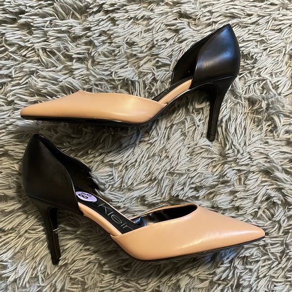 NWOT Calvin Klein Color Block Pumps - 8.5 - Picture 4 of 10